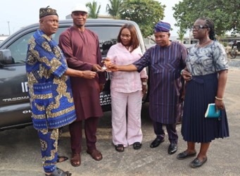 PRESENTATION OF OFFICIAL PATROL VEHICLE TO IBILE VIGILANTE GROUP 001